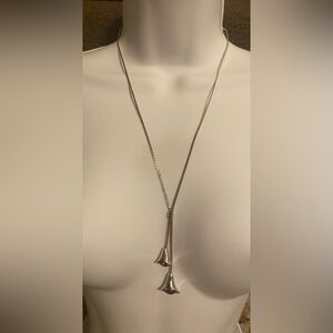 Vintage Avon Calla Lily silver-tone lariat necklace with gold-tone accents